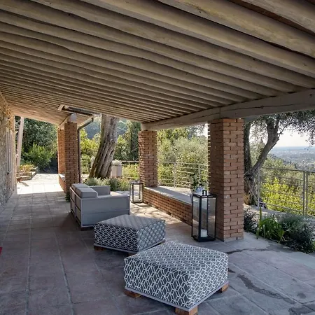Mom'S Villa