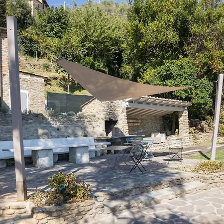 Mom'S Villa