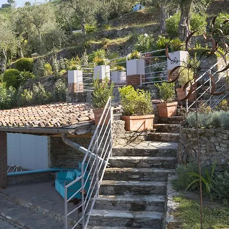 Mom'S Villa Alojamento de Acomodação e Pequeno-almoço Pietrasanta