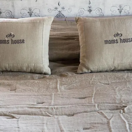 Bed & Breakfast Mom'S Villa